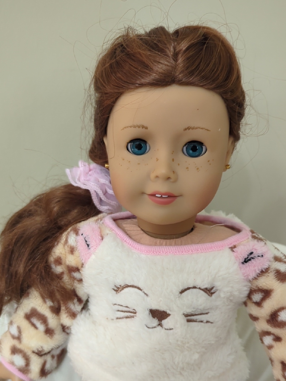 American Girl Doll In Plush Leopard Sleep Outfit for 18" Dolls - Pink & Cream - Picture 8 of 8
